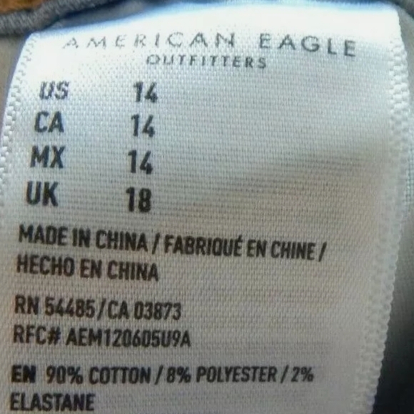 American Eagle Super Hi Rise Shortie Light Wash - Picture 2 of 4